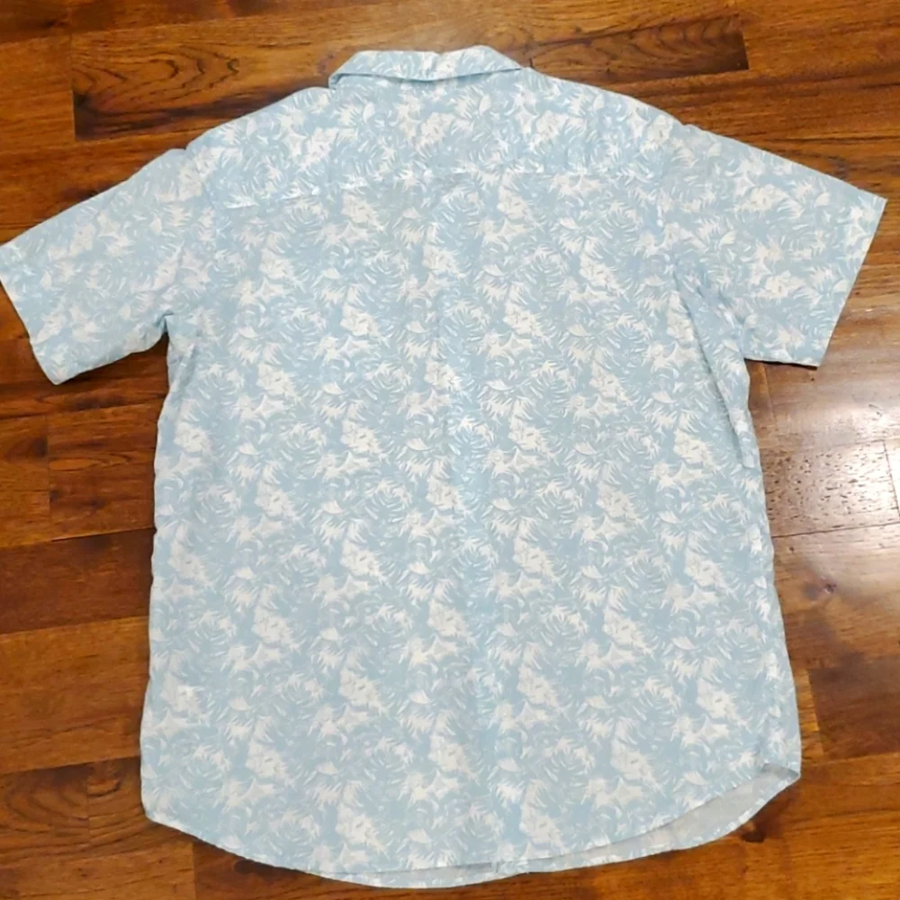 Mens Columbia leaf print button down size L